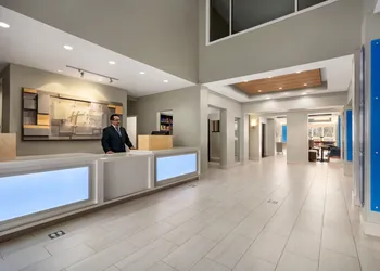 Holiday Inn Express & Suites Philadelphia - Mt. Laurel by IHG hotel thumbnail 3