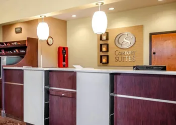 Comfort Suites Louisville East hotel thumbnail 3