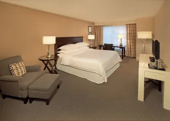 Sheraton Louisville Riverside by Marriott hotel thumbnail 8