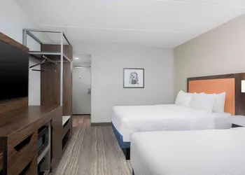 Hampton Inn Louisville-Airport hotel thumbnail 4