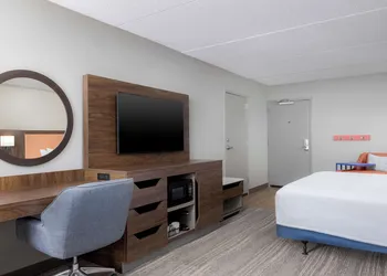 Hampton Inn Louisville-Airport hotel thumbnail 7