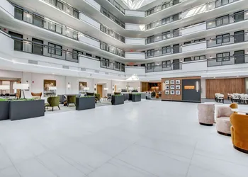 Embassy Suites Louisville East hotel thumbnail 2