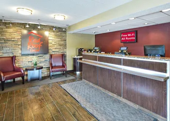 Red Roof Inn Louisville East - Hurstbourne hotel thumbnail 2