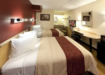 Red Roof Inn Louisville East - Hurstbourne hotel thumbnail 7