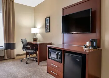 Comfort Inn Louisville Southwest hotel thumbnail 3
