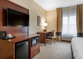 Comfort Inn Louisville Southwest hotel thumbnail 6