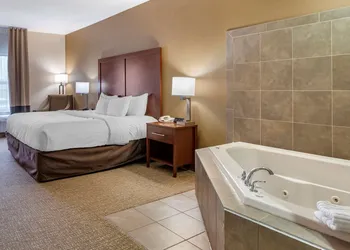 Comfort Inn Louisville Southwest hotel thumbnail 7