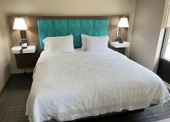 Hampton Inn & Suites Louisville East hotel thumbnail 4