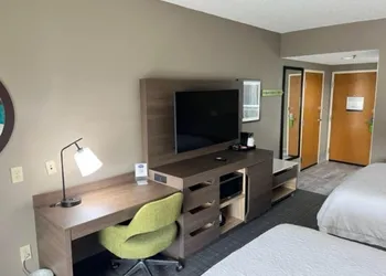 Hampton Inn & Suites Louisville East hotel thumbnail 5
