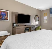 Hampton Inn & Suites Louisville East hotel detail image 7