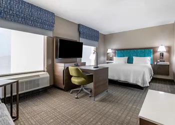 Hampton Inn & Suites Louisville East hotel thumbnail 8