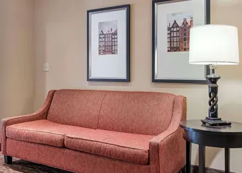 Suburban Studios Louisville East hotel thumbnail 5