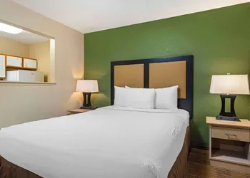 Suburban Studios Louisville East hotel thumbnail 8