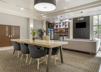 Holiday Inn Louisville Airport South by IHG hotel thumbnail 2