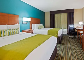 Best Western Plus Menomonie Inn & Suites hotel thumbnail 4