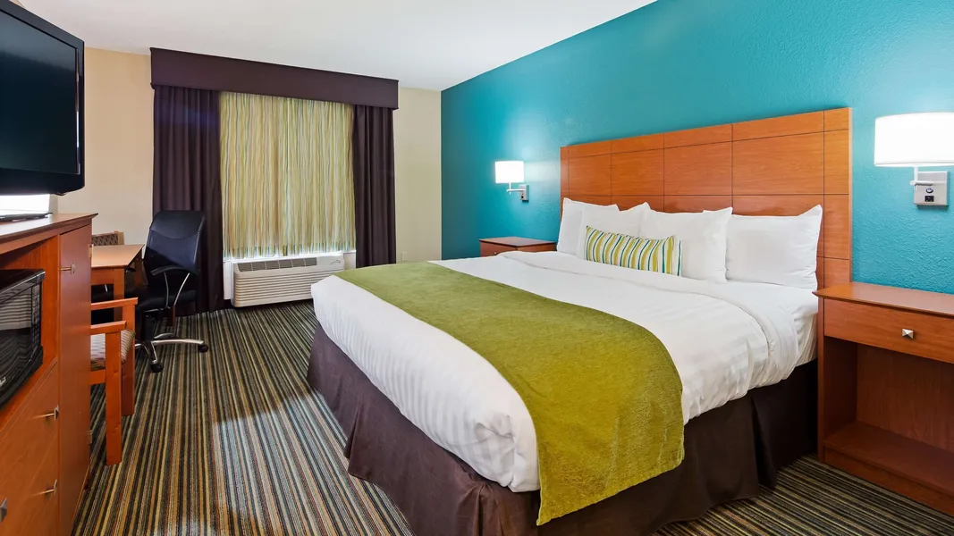 Best Western Plus Menomonie Inn & Suites hotel detail image 6
