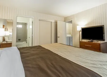 Quality Inn Half Moon Bay/Miramar Beach hotel thumbnail 7