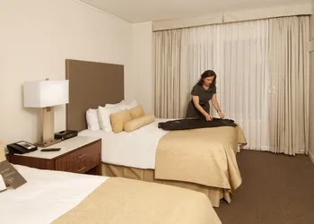 InterContinental Suites Hotel Cleveland by IHG hotel thumbnail 3