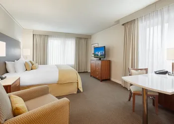 InterContinental Suites Hotel Cleveland by IHG hotel thumbnail 7