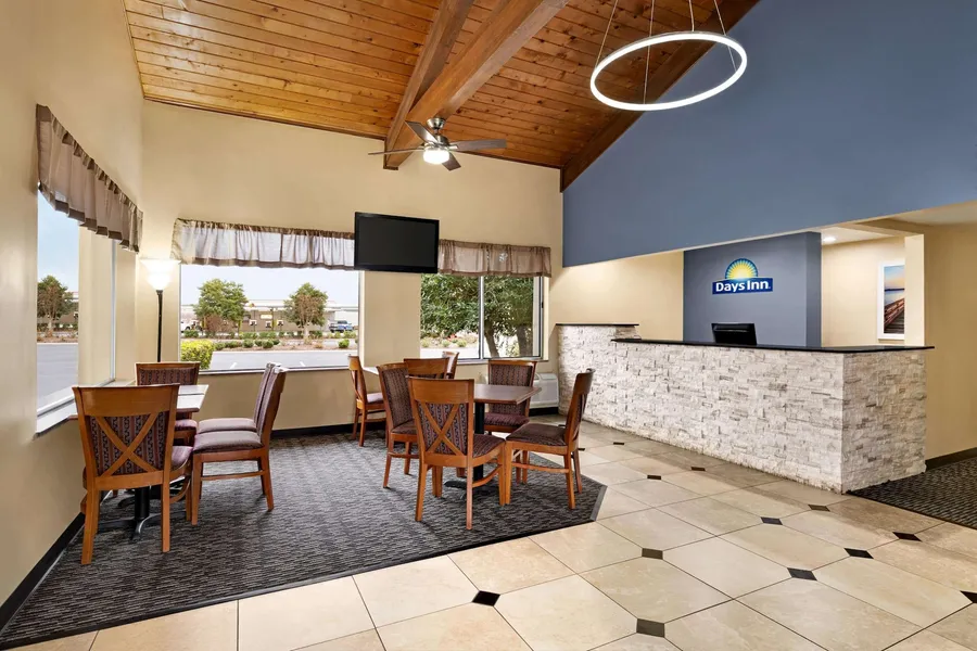 Days Inn by Wyndham Oak Ridge Knoxville hotel detail image 2