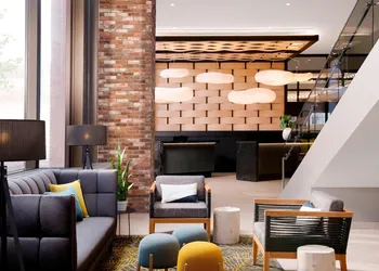 Delta Hotels by Marriott Calgary Downtown hotel thumbnail 2