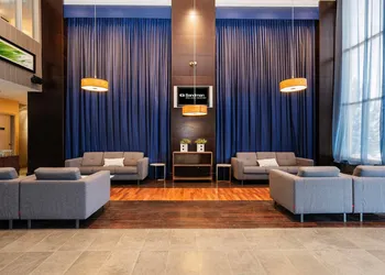 Sandman Hotels & Suites Calgary West hotel thumbnail 4