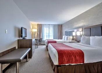 Comfort Inn And Suites South hotel thumbnail 3
