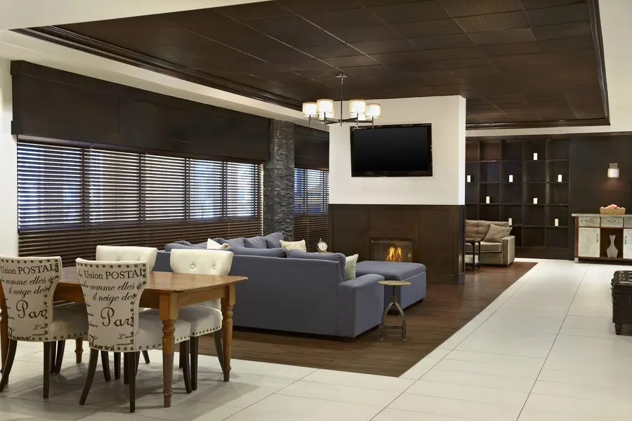 Four Points by Sheraton Hotel & Suites Calgary West hotel detail image 2