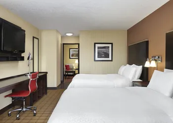 Four Points by Sheraton Hotel & Suites Calgary West hotel thumbnail 5
