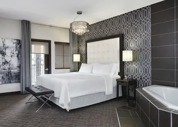 Four Points by Sheraton Hotel & Suites Calgary West hotel thumbnail 7