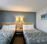 Econo Lodge Motel Village hotel detail image 7