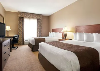 Days Inn & Suites by Wyndham Strathmore hotel thumbnail 5
