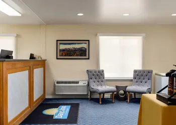 Days Inn by Wyndham Worland hotel thumbnail 3