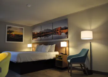 Days Inn by Wyndham Worland hotel thumbnail 5