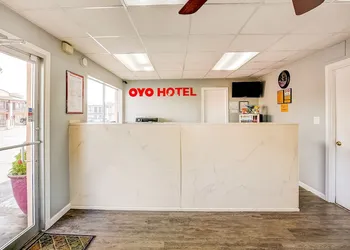 OYO Hotel Texarkana North Heights AR Hwy I-30 hotel thumbnail 3