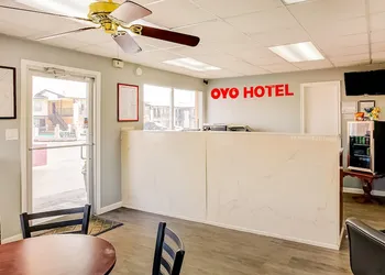 OYO Hotel Texarkana North Heights AR Hwy I-30 hotel thumbnail 4