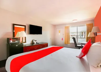 OYO Hotel Texarkana North Heights AR Hwy I-30 hotel thumbnail 7