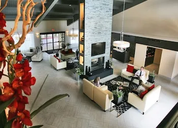 DoubleTree Suites by Hilton Tucson Airport hotel detail image 2