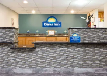 Days Inn by Wyndham Dalhart hotel thumbnail 2