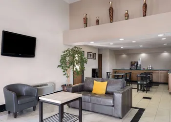 Travelodge by Wyndham Tucson AZ hotel thumbnail 3