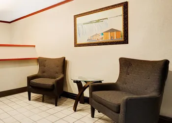 Super 8 by Wyndham Kenmore/Buffalo/Niagara Falls Area hotel thumbnail 2