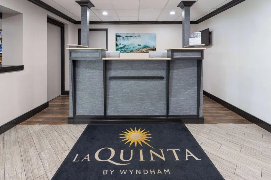 La Quinta Inn by Wyndham Buffalo Airport hotel detail image 2