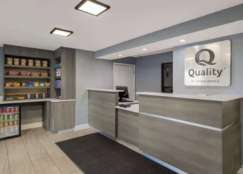 Quality Inn Asheville Airport hotel thumbnail 2