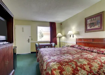Key West Inn - Montgomery hotel thumbnail 4