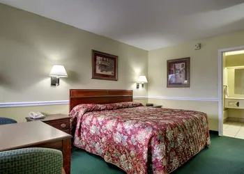 Key West Inn - Montgomery hotel thumbnail 8