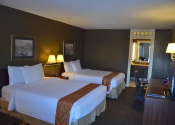 Cascades Inn hotel thumbnail 7