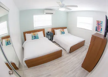 St Pete Beach Suites hotel thumbnail 5