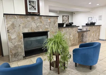 Quality Inn Albuquerque East I-40 Juan Tabo Exit hotel thumbnail 2