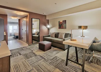 Hilton Garden Inn Albuquerque / Journal Center hotel thumbnail 8