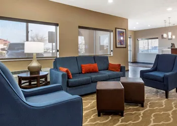 Comfort Inn & Suites Alameda at Albuquerque Balloon Fiesta Park hotel thumbnail 3